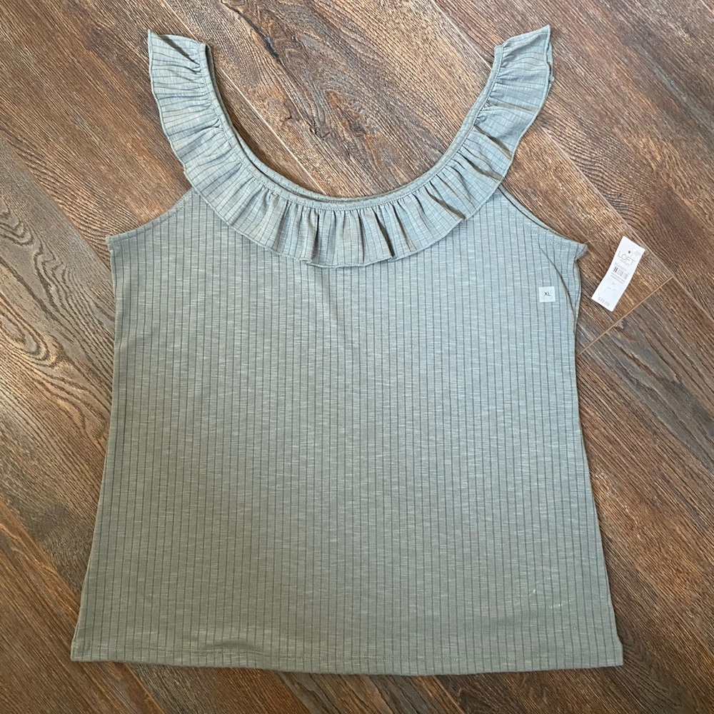 🆕LOFT heathered gray ruffle neckline tank